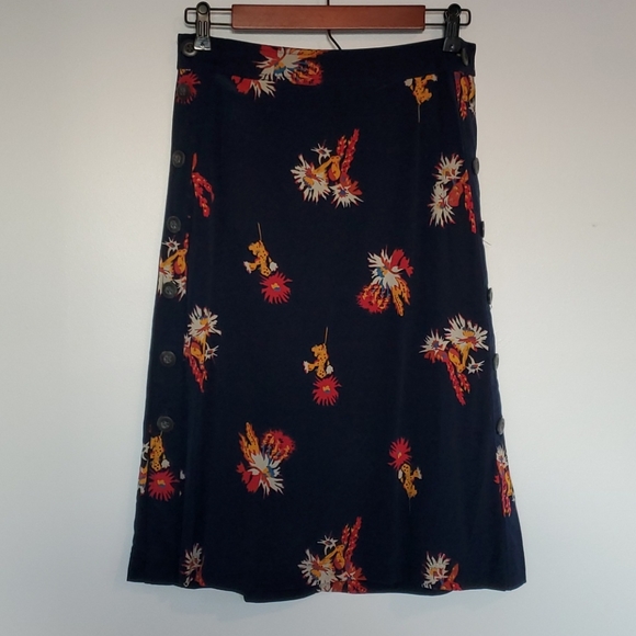 Madewell Dresses & Skirts - Madewell silk midi skirt, navy, size 00